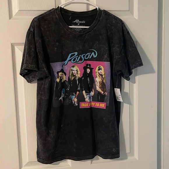 NWT! Forever 21 Poison Graphic Tee - Picture 1 of 6